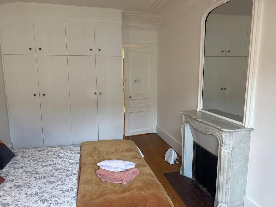 Guest Room Nearby Champs Elysees Paris Exterior foto